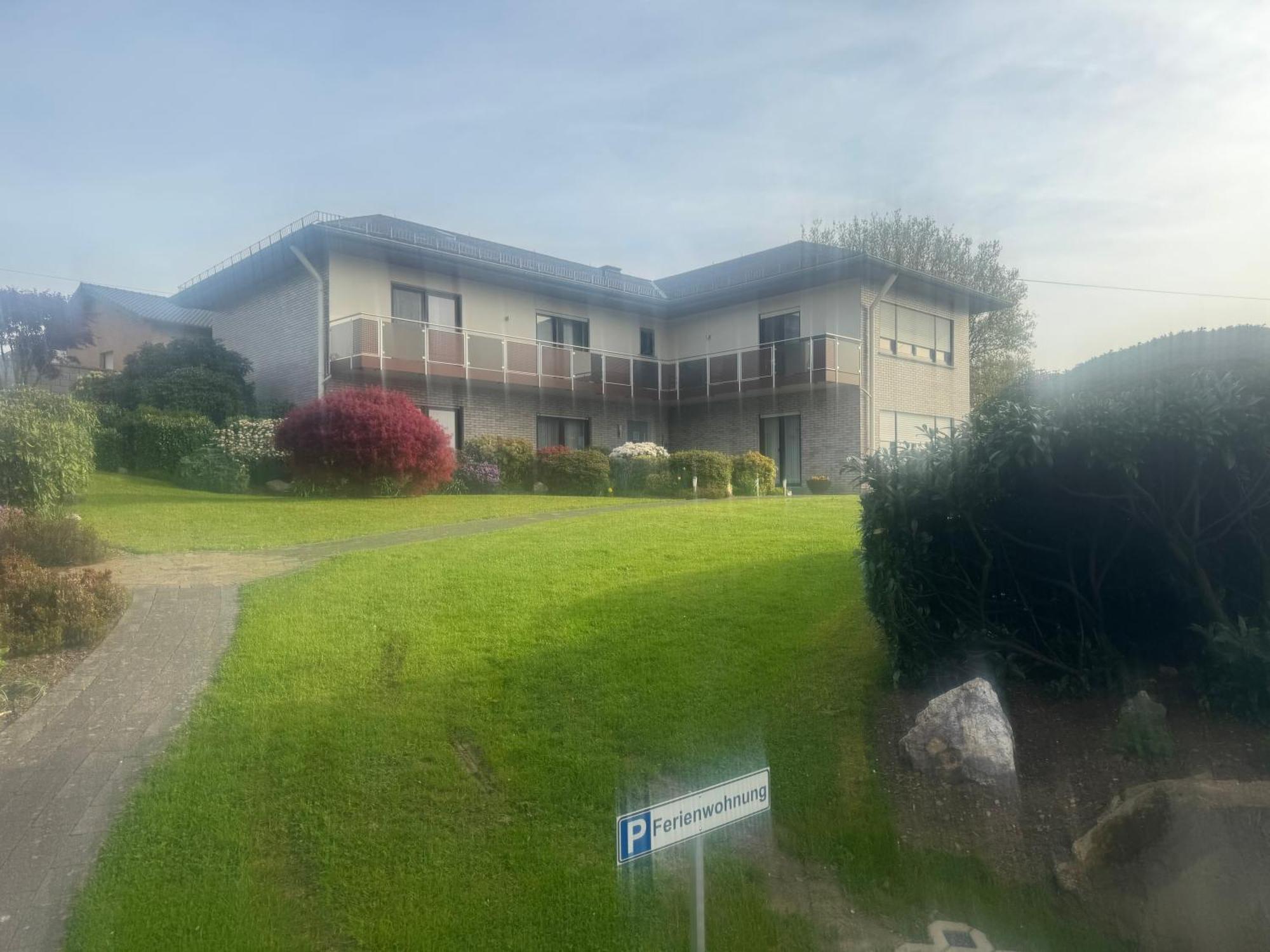 Ferienwohnungjahrsfeld Strassenhaus Exterior foto